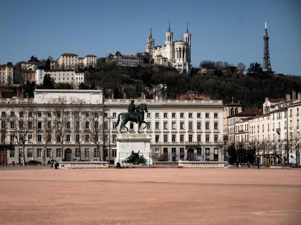 Chambre Spacieuse Au Calme Proche De Lyon Sathonay-Village エクステリア 写真